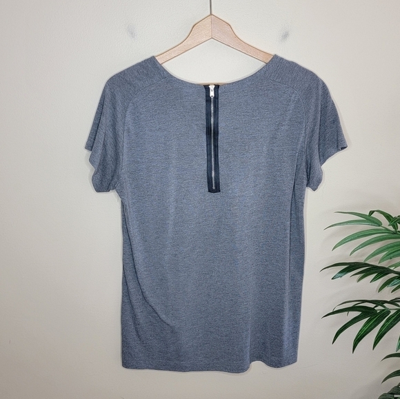 Gap | Gray Short Sleeve Tee with Back Zipper Size Medium Tall - Picture 5 of 5